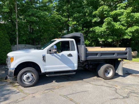 Used 2017 Ford F350 XL w/ Power Equipment Group AWD/4WD image 2