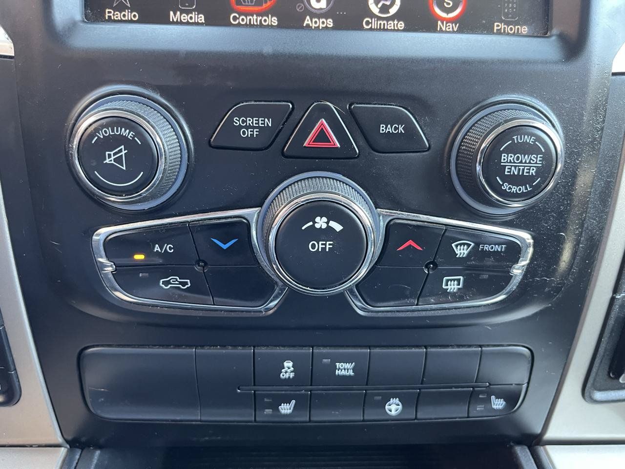 Used 2015 RAM 1500 Outdoorsman AWD/4WD image 24