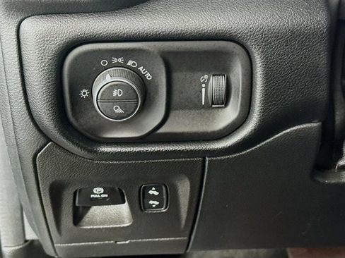 Used 2022 RAM 1500 Lone Star AWD/4WD image 11