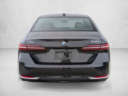 Used 2026 BMW 530i xDrive w/ Premium Package AWD/4WD image 8