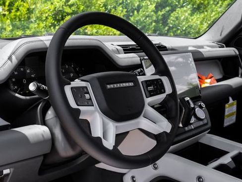 New 2026 Land Rover Defender 110 X-Dynamic SE AWD/4WD image 20