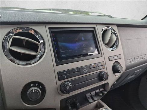 Used 2016 Ford F350 XLT w/ XLT Premium Package AWD/4WD image 11