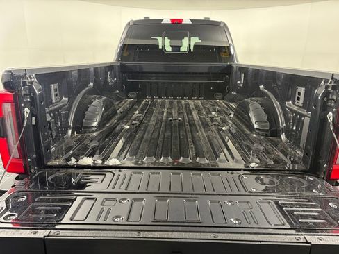 Certified 2025 Ford F350 Platinum image 32