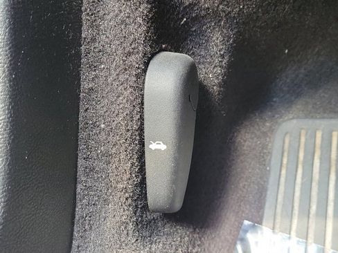 Used 2018 Ford Fusion SE w/ Equipment Group 601A image 26