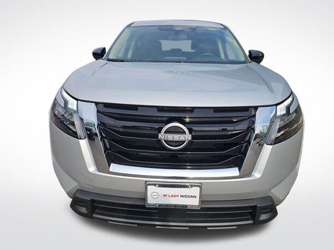 Used 2025 Nissan Pathfinder S image 10