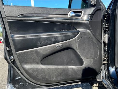 Used 2021 Jeep Grand Cherokee Limited image 22