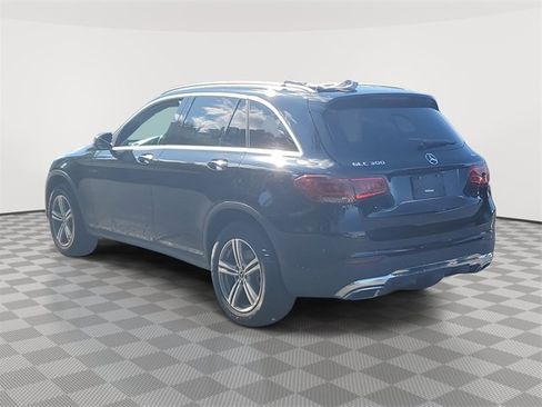 Used 2021 Mercedes-Benz GLC 300 4MATIC image 4
