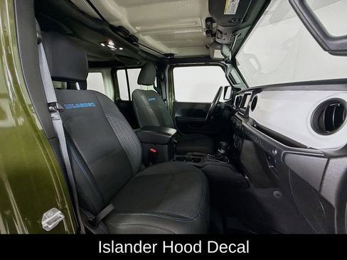 Used 2021 Jeep Wrangler Unlimited Islander image 27