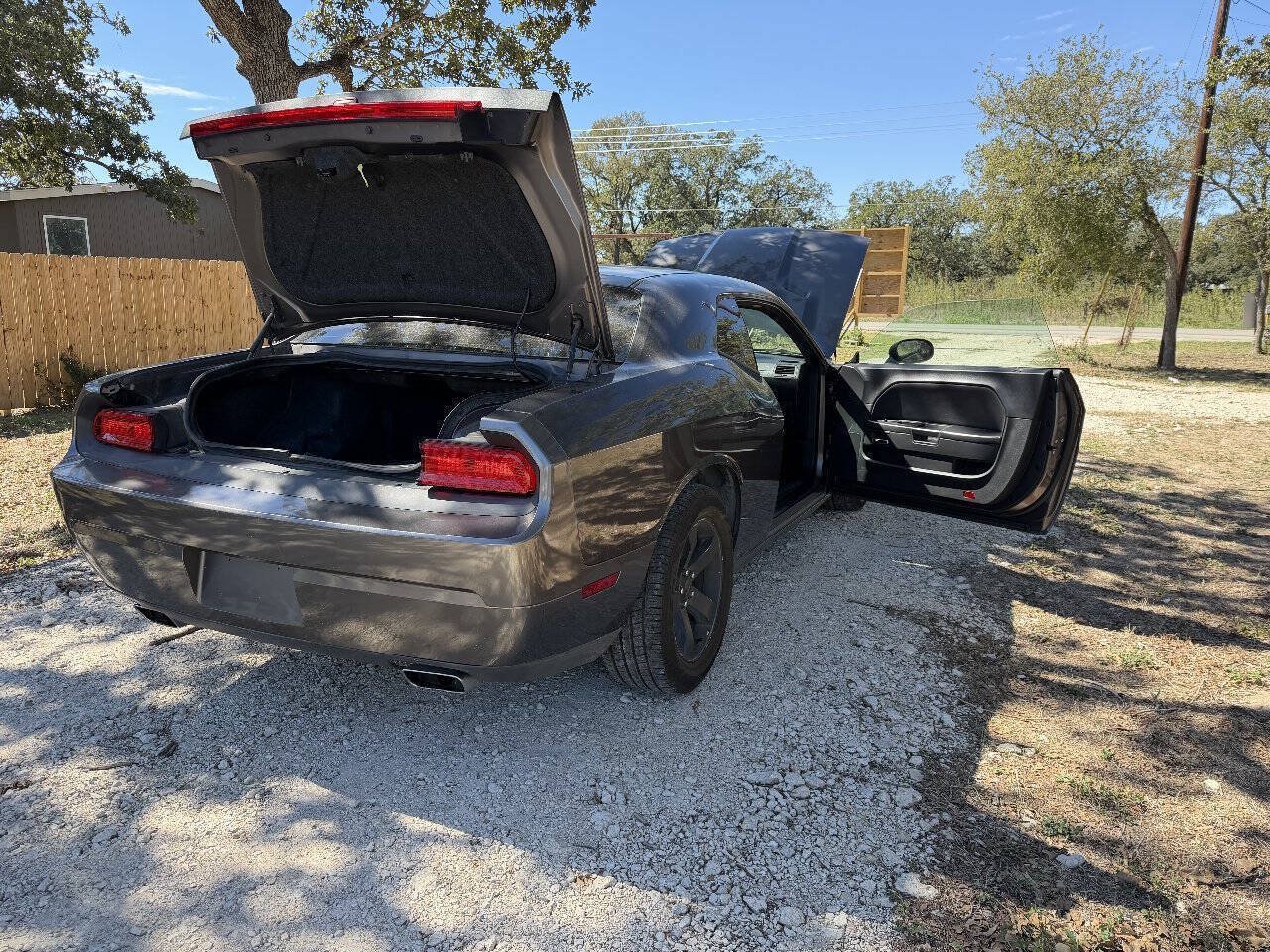 Used 2013 Dodge Challenger SXT RWD image 17