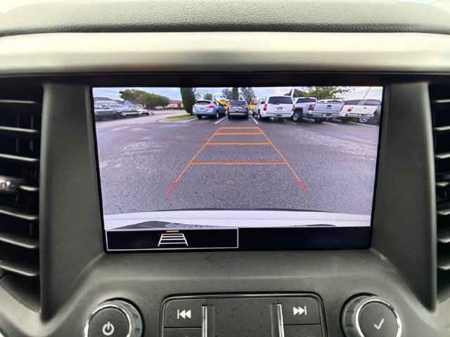 Used 2023 GMC Acadia SLE w/ Driver Convenience Package FWD image 13