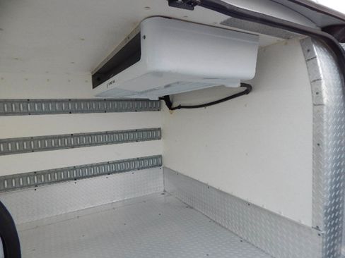 Used 2018 Ford Transit 250 148 Low Roof image 11