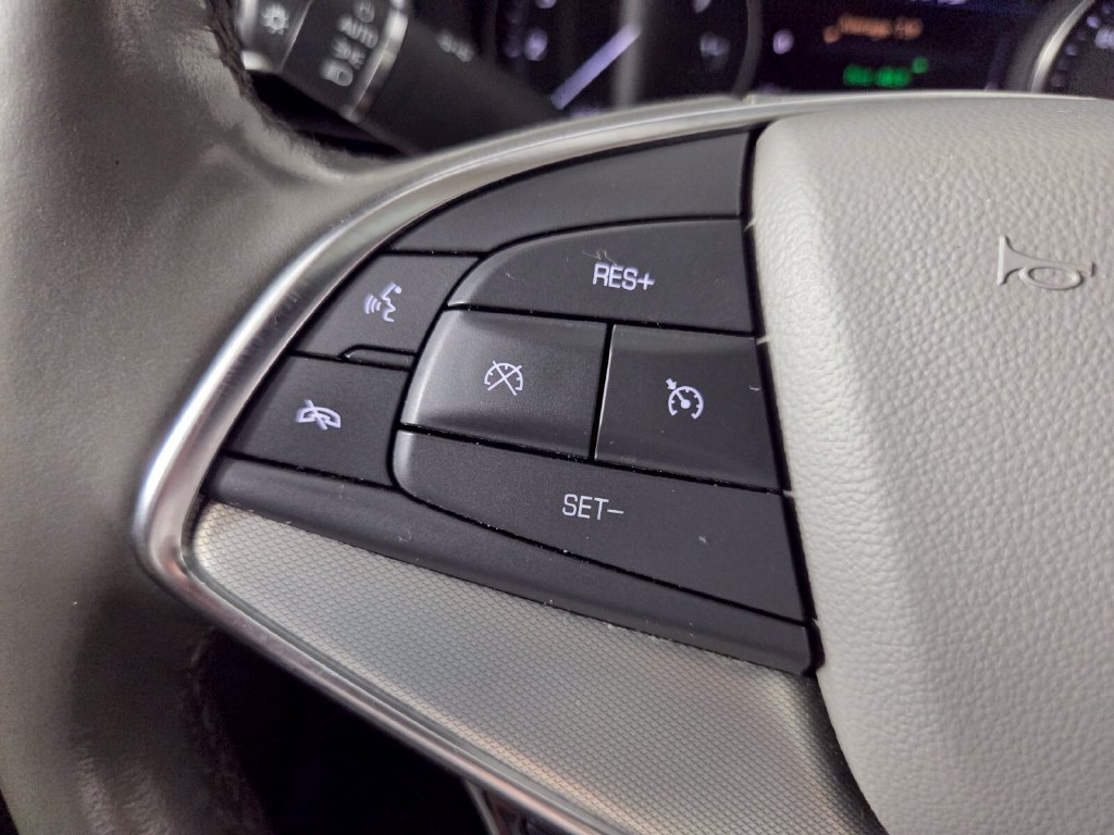 Used 2023 Cadillac XT5 Premium Luxury w/ Technology Package AWD/4WD image 18
