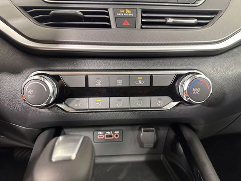 New 2025 Nissan Altima 2.5 SR image 23