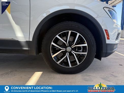 Used 2021 Volkswagen Tiguan SE w/ Panoramic Sunroof Package image 6