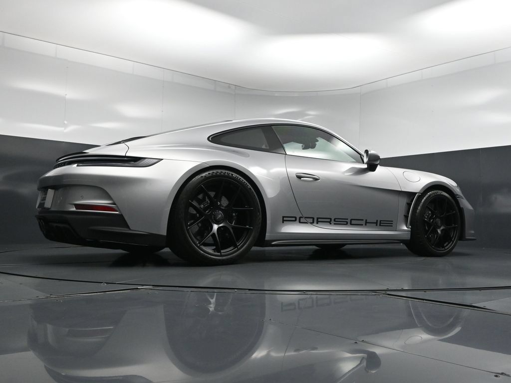 Certified 2024 Porsche 911 GT3 RS RWD image 27
