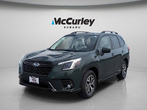 Certified 2023 Subaru Forester Premium AWD/4WD image 1