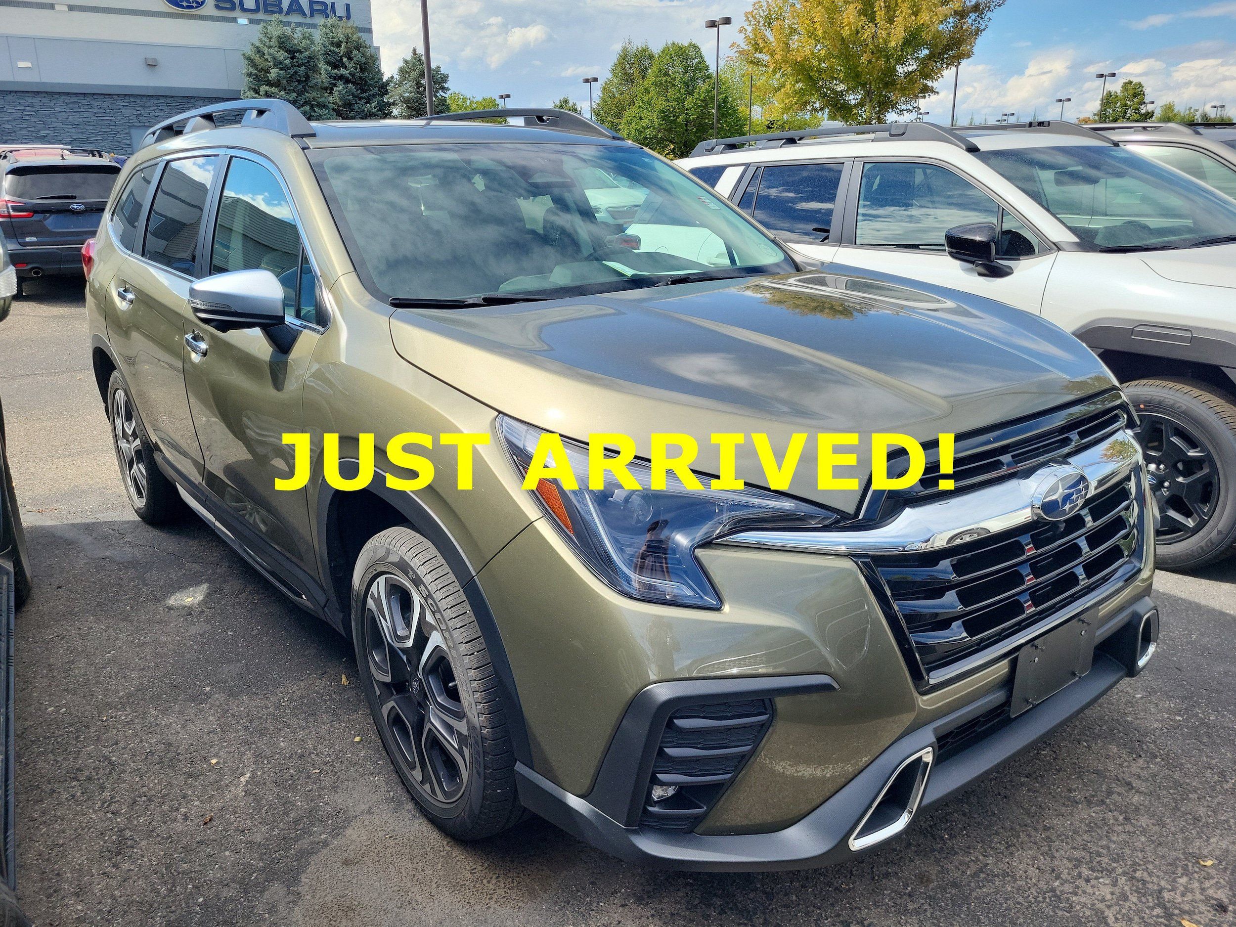 Used 2023 Subaru Ascent Touring AWD/4WD image 3