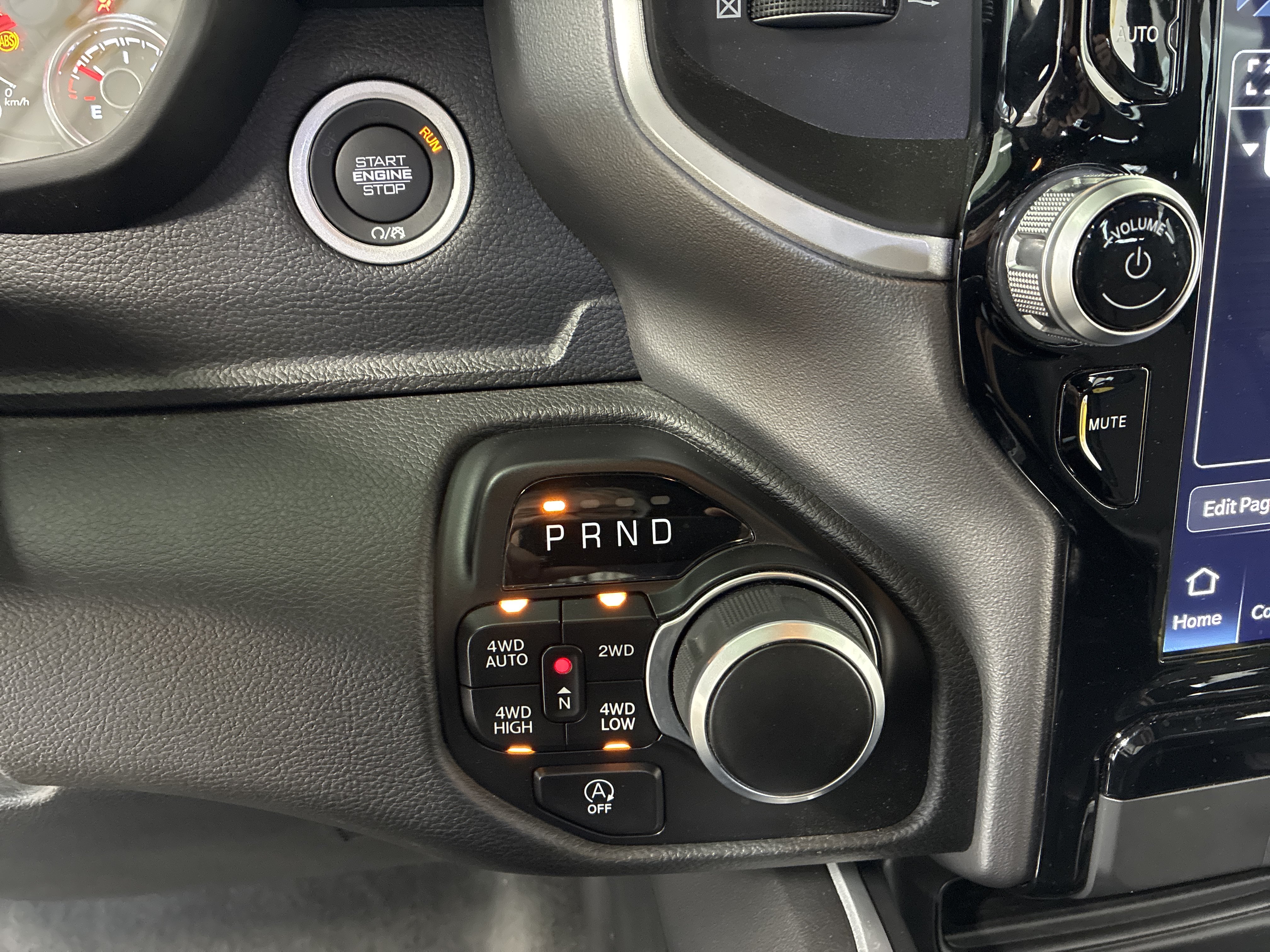 Certified 2023 RAM 1500 Big Horn AWD/4WD image 23