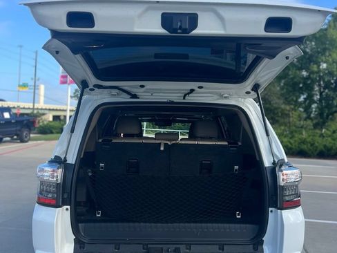 Used 2021 Toyota 4Runner SR5 Premium w/ Moonroof Package RWD image 28