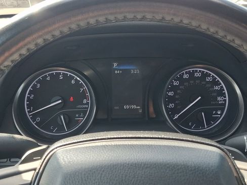 Used 2022 Toyota Camry SE FWD image 19