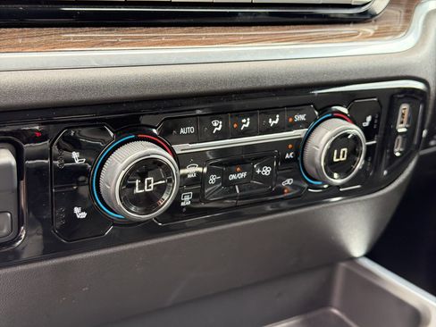 Used 2025 Chevrolet Silverado 1500 LT w/ Z71 Off-Road Package AWD/4WD image 18