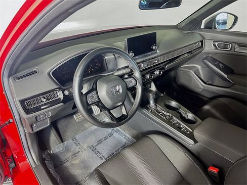 Used 2025 Honda Civic Sport image 10