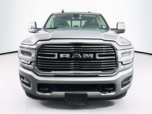Used 2024 RAM 2500 Laramie AWD/4WD image 2