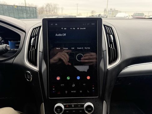 Used 2022 Ford Edge SEL image 12
