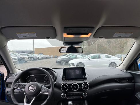 Used 2025 Nissan Sentra SV image 31