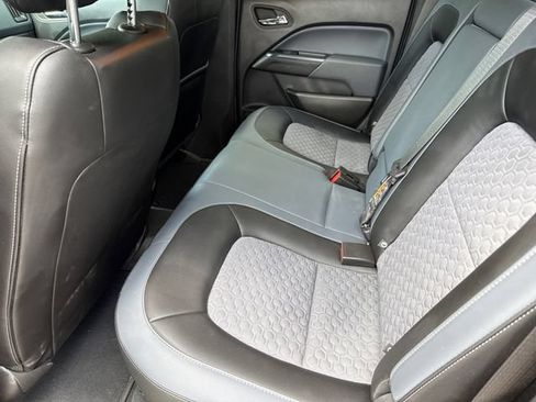Used 2022 Chevrolet Colorado Z71 RWD image 17