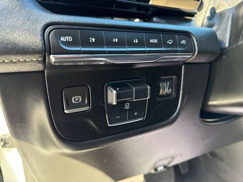 Used 2023 Cadillac Escalade ESV Premium Luxury w/ Performance Package image 15