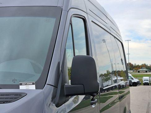 New 2025 Mercedes-Benz Sprinter 2500 image 11