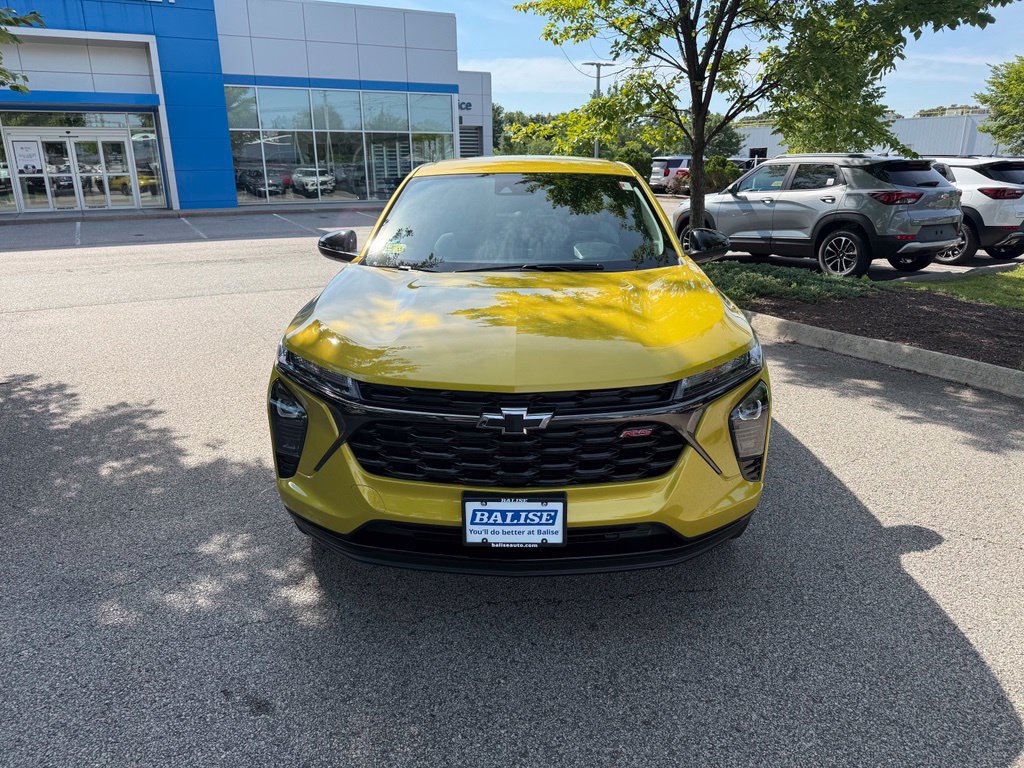 Used 2024 Chevrolet Trax RS w/ Driver Confidence Package FWD image 8