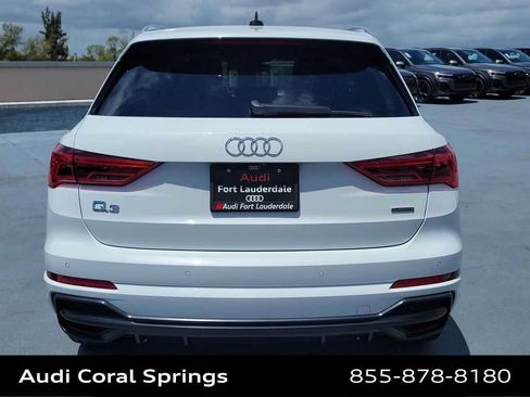 Used 2022 Audi Q3 2.0T Premium w/ Convenience Package AWD/4WD image 5