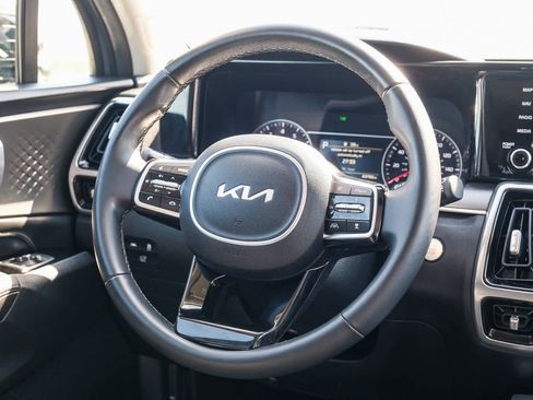 Used 2022 Kia Sorento SX FWD image 19