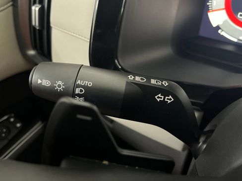 Used 2026 Nissan Pathfinder SL AWD/4WD image 61