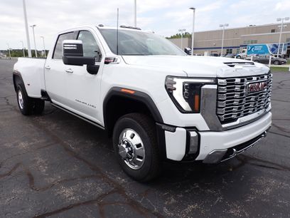 New 2026 GMC Sierra 3500 Denali w/ Denali Reserve Package