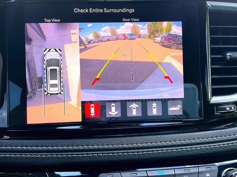 Used 2022 Chrysler Pacifica Limited w/ Uconnect Theater Family Group AWD/4WD image 13