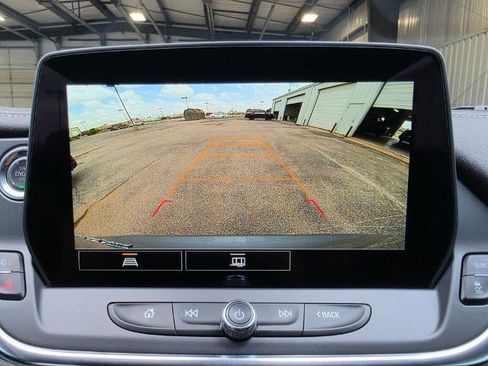 Used 2025 Chevrolet Blazer LT AWD/4WD image 18
