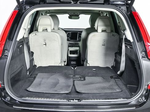 Certified 2023 Volvo XC90 B6 Plus AWD/4WD image 32
