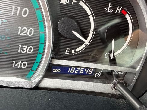 Used 2010 Toyota Venza FWD image 16