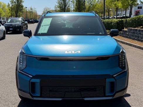 Used 2024 Kia EV9 GT-Line AWD/4WD image 3