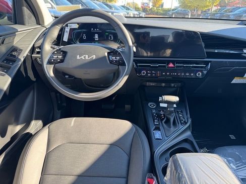 New 2026 Kia Niro SX image 10