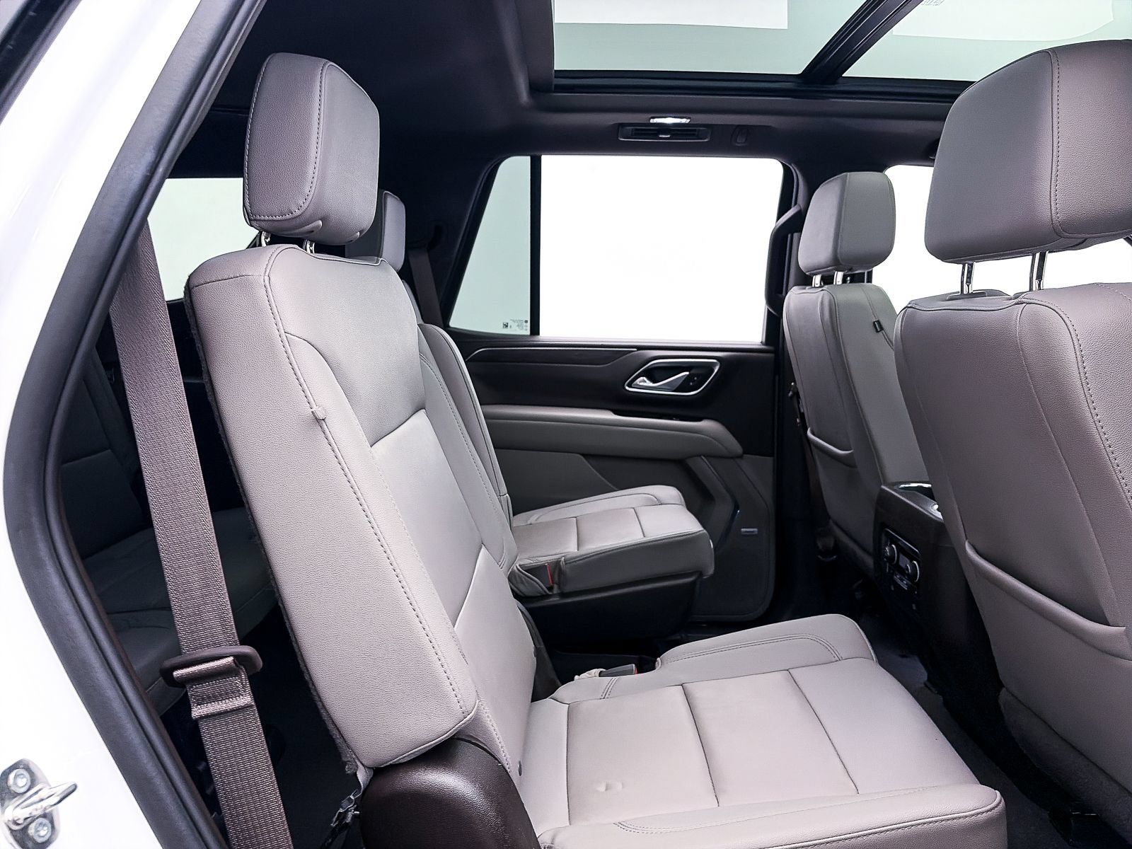 Used 2023 Chevrolet Tahoe Z71 w/ Luxury Package AWD/4WD image 36