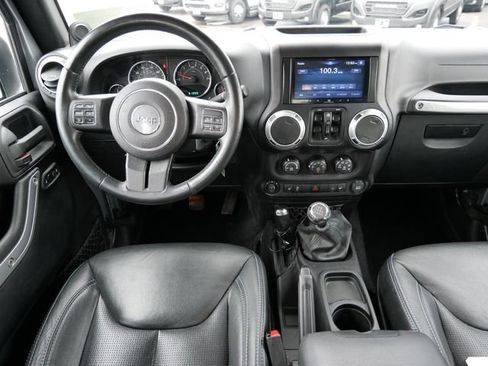 Used 2013 Jeep Wrangler Unlimited Sahara w/ Dual Top Group AWD/4WD image 14