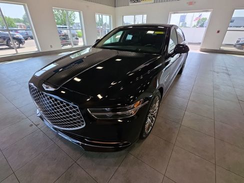 Used 2021 Genesis G90 5.0 Ultimate RWD image 2