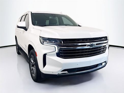 Used 2022 Chevrolet Tahoe LT w/ Luxury Package AWD/4WD image 34