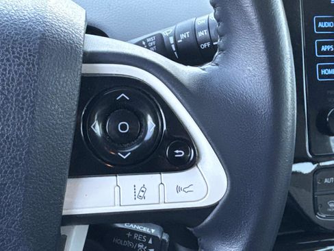 Used 2017 Toyota Prius Three Touring image 19