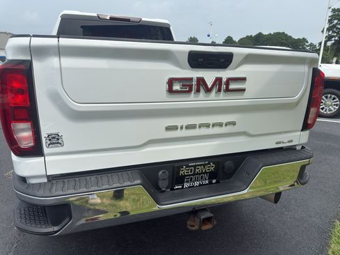 Used 2021 GMC Sierra 2500 SLE w/ SLE Value Package; AWD/4WD image 5