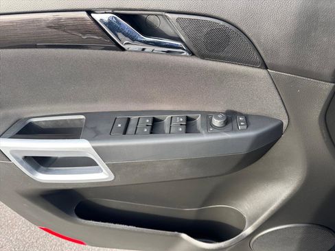 Used 2015 Chevrolet Captiva Sport LT image 12